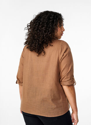 Zizzi Katoenen overhemdblouse met V-hals, Coca Mocha, Model image number 1