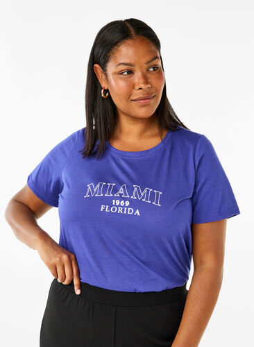 Zizzi FLASH - T-shirt met motief, Royal Blue Miami, Model image number 0
