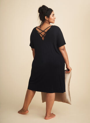 Zizzi Viscose jurk met rugdetail en korte mouwen, Black, Image image number 0