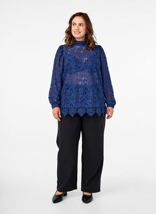 Zizzi Kanten blouse met strikdetail, Estate Blue, Model image number 2