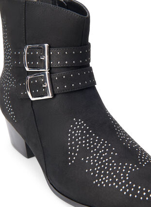 Zizzi Wide fit - Korte laars met studs en gespen, Black, Packshot image number 3