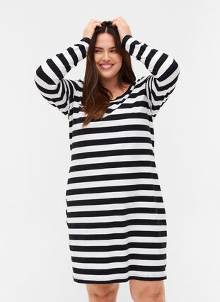 Zizzi Gestreepte katoenen jurk met lange mouwen, Black w. White, Model image number 0