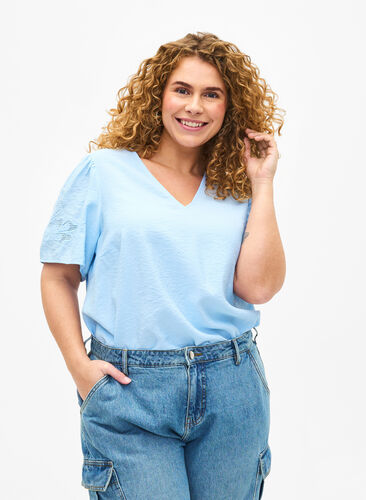 Zizzi Viscose blouse met korte mouwen en borduursel, Chambray Blue, Model image number 0