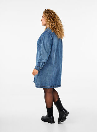 Zizzi Korte spijkerjurk met A-vorm en lange mouwen, Blue Denim, Model image number 1