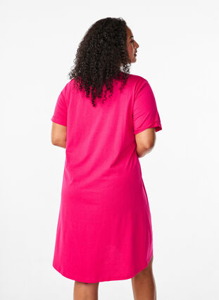 Zizzi Katoenen T-shirtjurk, Bright Rose, Model image number 1