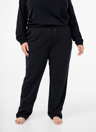 Zizzi Losse trainingsbroek met zakken, Black, Model image number 2