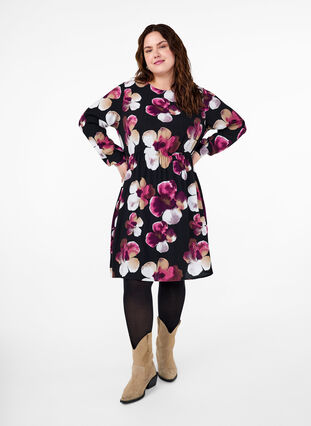 Zizzi Viscose jurk met print en lange mouwen, Black Pink FlowerAOP, Model image number 2