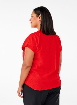 Zizzi Blouse met korte mouwen en bloemenborduursel, Flame Scarlet, Model image number 1