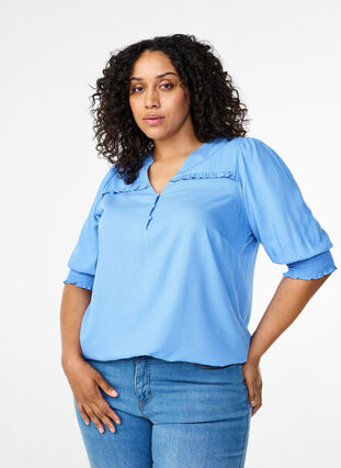 Zizzi Viscose blouse met smok en ruches, Cornflower Blue, Model image number 0