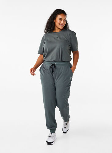 Zizzi Losse trainingsbroek met zakken, Urban Chic, Model image number 0