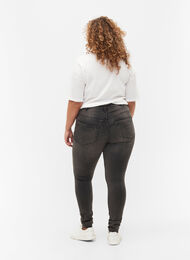 Super slim Amy jeans met hoge taille, Dark Grey Denim, Model