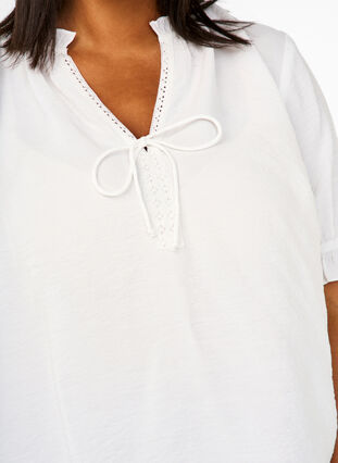 Zizzi Viscose blouse met korte mouwen en ruches, Bright White, Model image number 2