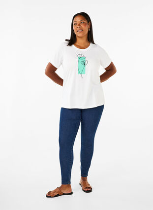 Zizzi FLASH - T-shirt met motief, Bright White Flower, Model image number 2