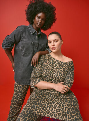 Zizzi Denim jurk met luipaardprint, Leo AOP, Image image number 0