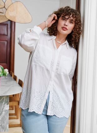 Zizzi Viscose overhemd met broderie anglaise, Bright White, Image image number 0