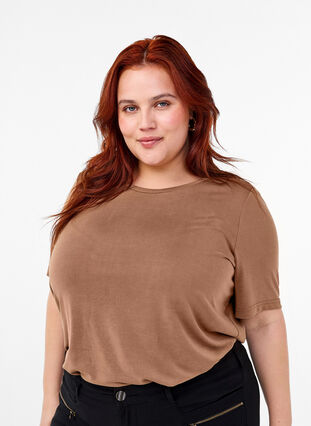 Zizzi T-shirt van Tencel ™ Modal met ronde hals, Coca Mocha, Model image number 0