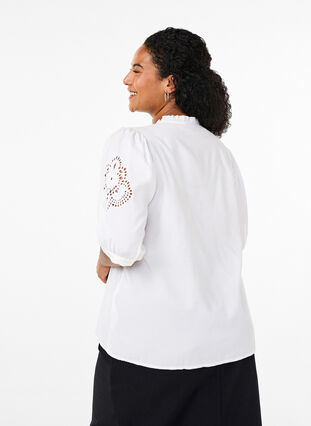 Zizzi Overhemdblouse met ruches en broderie anglaise, Bright White, Model image number 1