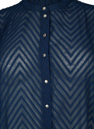 Zizzi Shirtblouse met ruches en gedessineerde textuur, Navy Blazer, Packshot image number 2