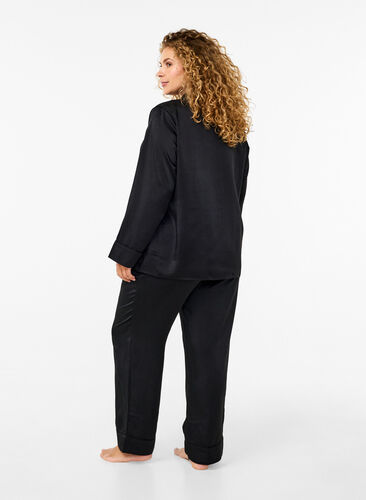 Zizzi Satijnen pyjamabroek met elastische tailleband, Black, Model image number 1