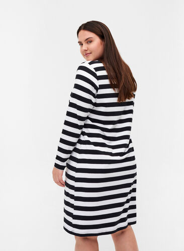 Zizzi Gestreepte katoenen jurk met lange mouwen, Black w. White, Model image number 1