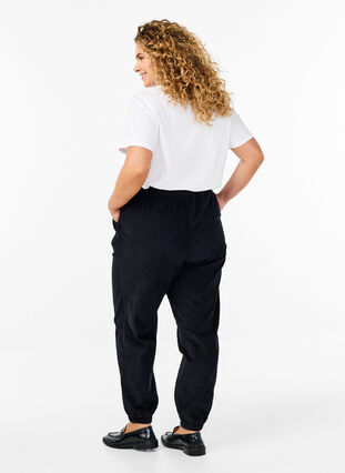 Zizzi Corduroy broek met een elastische tailleband, Black, Model image number 1