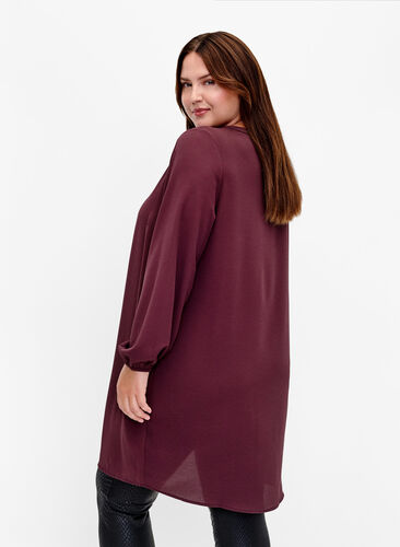 Zizzi Jurk met lange mouwen en V-hals, Fudge, Model image number 1