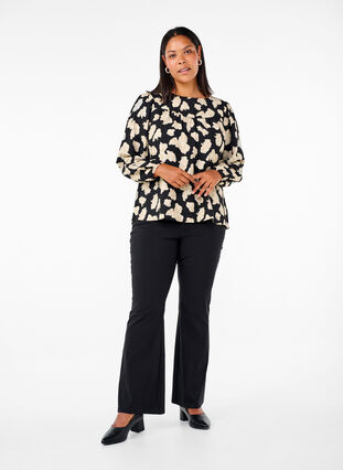 Zizzi Blouse met lange mouwen, print en strikjes, Black AOP, Model image number 2