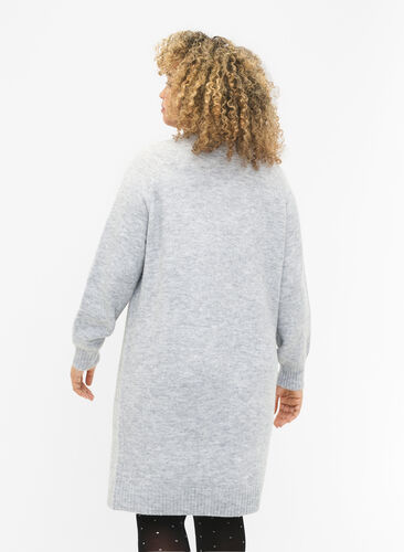 Zizzi Een gemêleerde gebreide jurk met parels, Light Grey Melange, Model image number 1