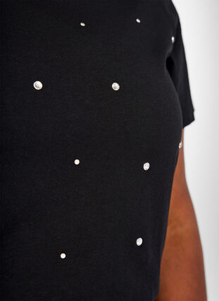 Zizzi Katoenen T-shirt met strassteentjes, Black, Model image number 2