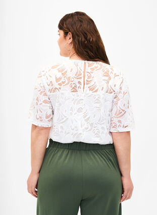 Zizzi Kanten blouse met korte mouwen, Bright White, Model image number 1