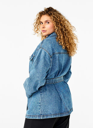 Zizzi Spijkerjasje met een strikceintuur, Blue Denim, Model image number 1