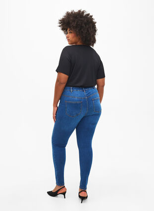 Zizzi Slim fit jeans met slijtagedetails, Blue Denim, Model image number 1