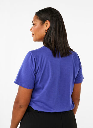 Zizzi FLASH - T-shirt met motief, Royal Blue Miami, Model image number 1