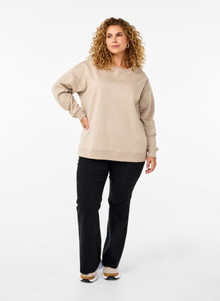 Zizzi Sweatshirt met ronde hals, Simply Taupe, Model image number 2