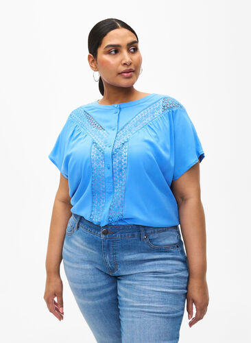 Zizzi Viscose blouse met kanten afwerking, Marina, Model image number 0
