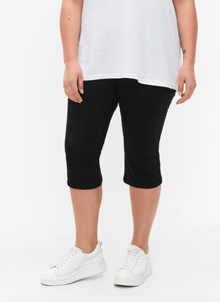 Zizzi FLASH - denim capri broek met hoge taille en slanke pasvorm, Black, Model image number 2