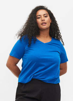 Zizzi Basic t-shirt in effen kleur met katoen, Skydiver, Model image number 0