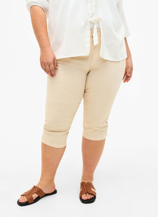 Zizzi Strakke Emily capri broek, Oatmeal, Model image number 2