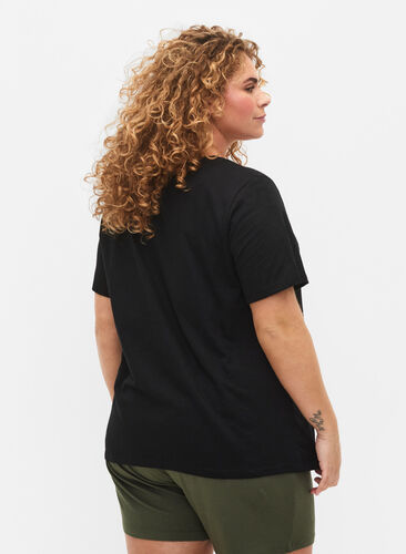 Zizzi Basic t-shirt met korte mouwen en V-hals, Black, Model image number 1