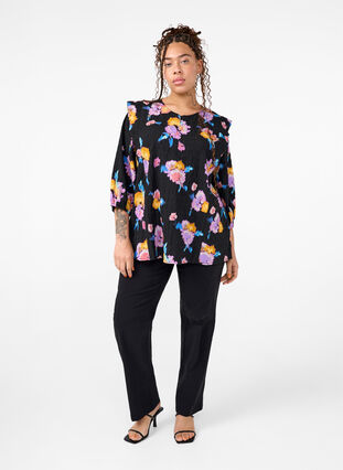 Zizzi Gebloemde blouse met ronde hals en ritssluiting, Black w. Flower AOP, Model image number 1