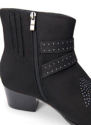 Zizzi Wide fit - Korte laars met studs en gespen, Black, Packshot image number 4