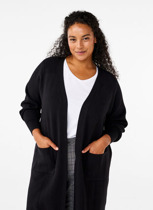 Zizzi Lang gebreid vest met zakken, Black, Model image number 2