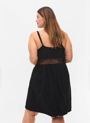 Viscose pyjama jurk met kanten details - Zwart - Maat 42-60 - Zizzi