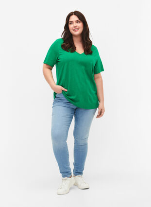 Zizzi Basic t-shirt met korte mouwen en v-hals, Jolly Green, Model image number 2