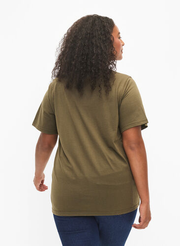 Zizzi FLASH - T-shirt met motief, Ivy Green, Model image number 1