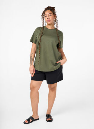 Zizzi Basic katoenen T-shirt met ronde hals, Thyme, Model image number 2