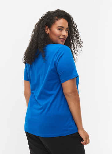 Zizzi Basic t-shirt in effen kleur met katoen, Skydiver, Model image number 1