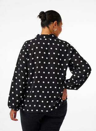 Zizzi Gestippeld shirt met ruches, Black W. White Dot, Model image number 1