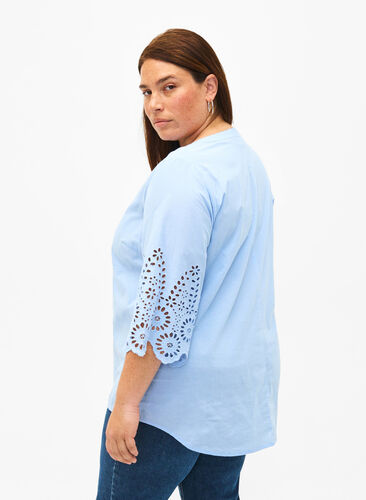Zizzi Shirt blouse met broderie anglaise en 3/4-mouwen, Serenity, Model image number 1