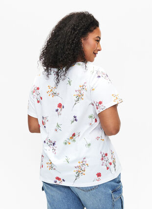 Zizzi T-shirt van biologisch katoen met bloemenprint, Bright W. AOP Flower, Model image number 1